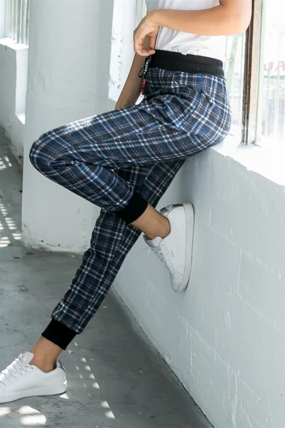 Blue Jazz Plaid Print High Waisted Drawstring Jogger