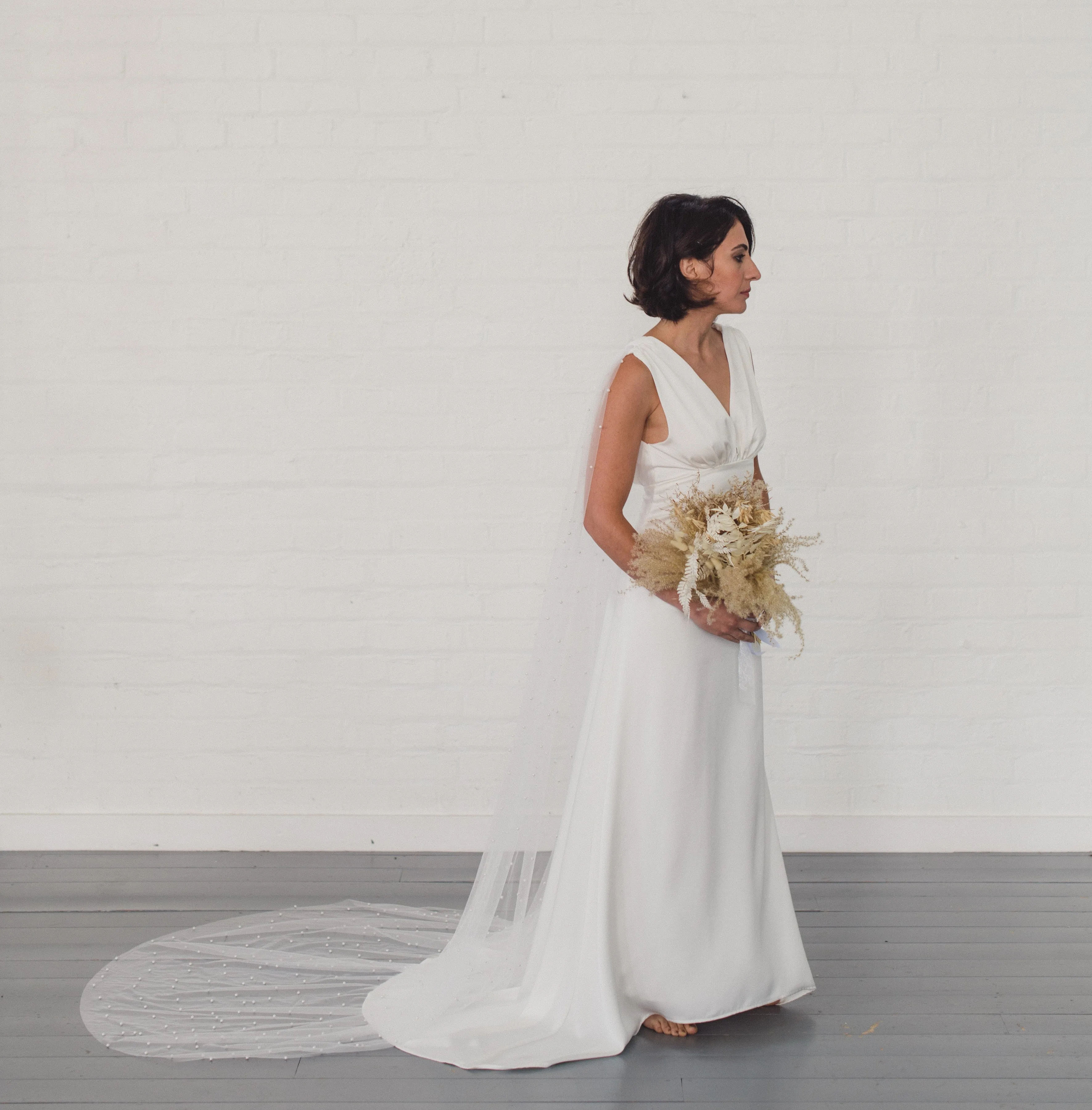 HARPER | Draped cape or veil with pearls