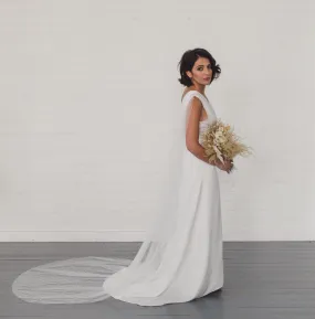 HARPER | Draped cape or veil with pearls