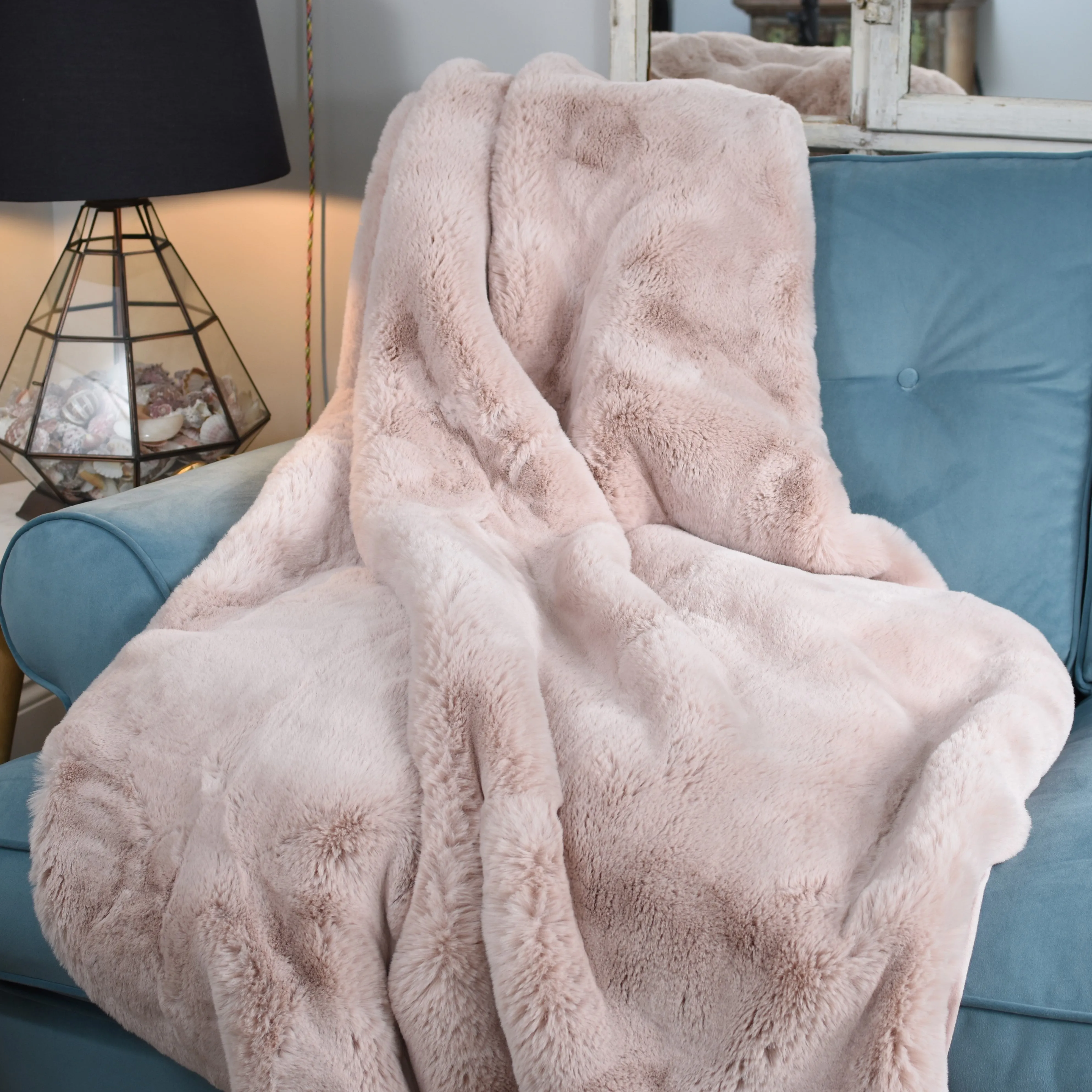 Luxury Fur Throw - Dusky Pink