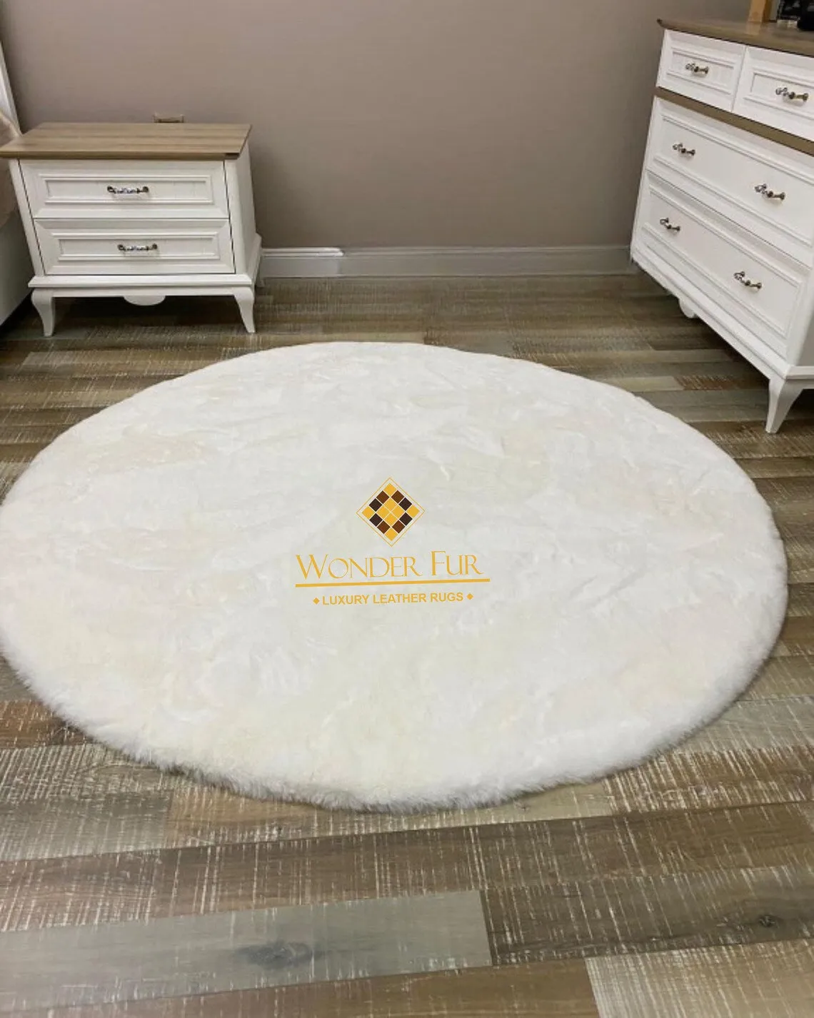 Luxury Handmade Extra Soft White And Gold Faux Fur Round Bedroom Rug