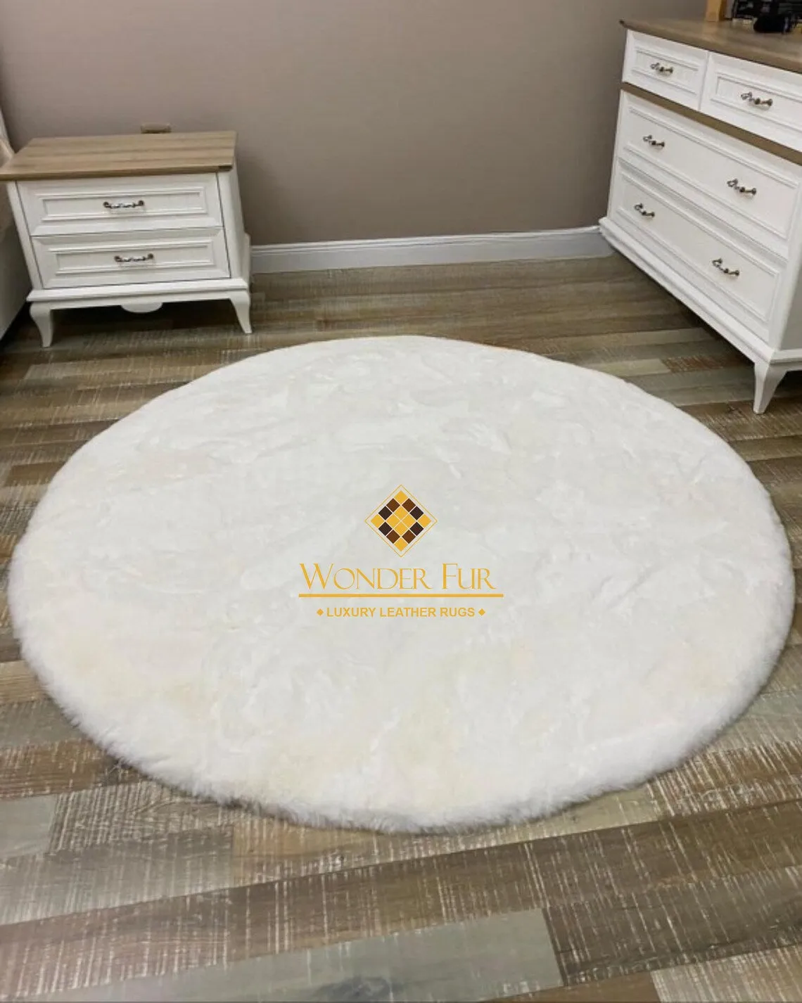 Luxury Handmade Extra Soft White And Gold Faux Fur Round Bedroom Rug