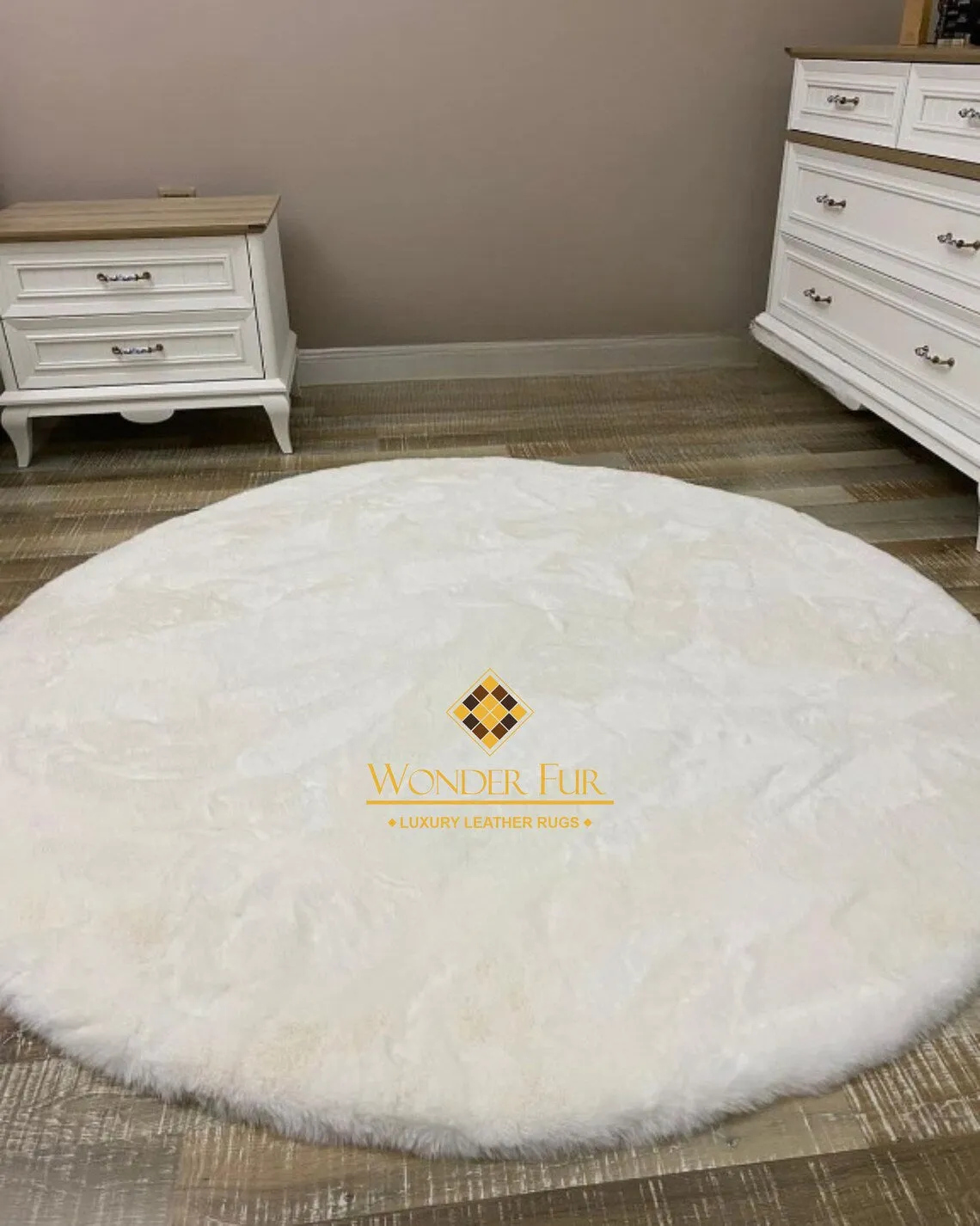 Luxury Handmade Extra Soft White And Gold Faux Fur Round Bedroom Rug