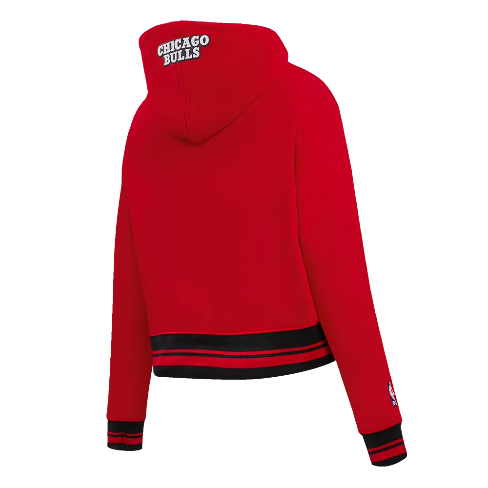 NBA CHICAGO BULLS SCRIPT TAIL WOMEN'S RIB FLC CROPPED PO HOODIE (RED/BLACK)